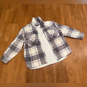 Abercrombie & Fitch Sherpa Gray and White plaid Jacket (sz L)